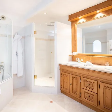Grand 1850 Hotell 5*