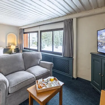 Grand 1850 Hotell